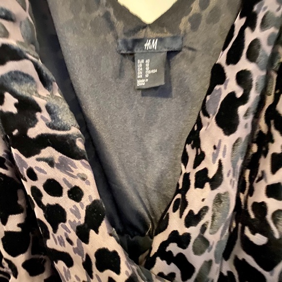 H&M Sleeveless Flocked Velvet Dress |Size 10| - Picture 4 of 6